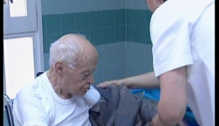 ¿Quieres estudiar en el Curso de Auxiliar de Geriatría a Distancia?: mira lo que exponen los Especialistas